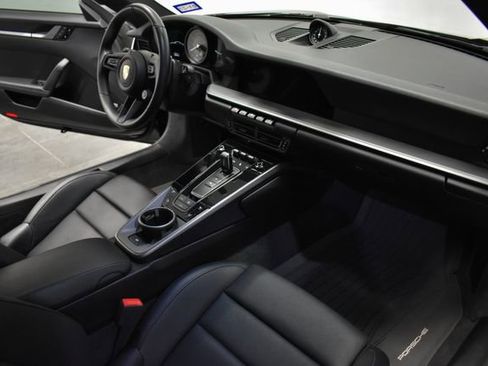 Used 2020 Porsche 911 Carrera image 16
