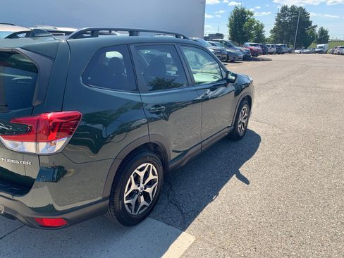 Used 2022 Subaru Forester Premium AWD/4WD image 4
