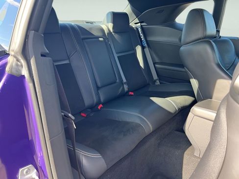 Used 2014 Dodge Challenger R/T image 13