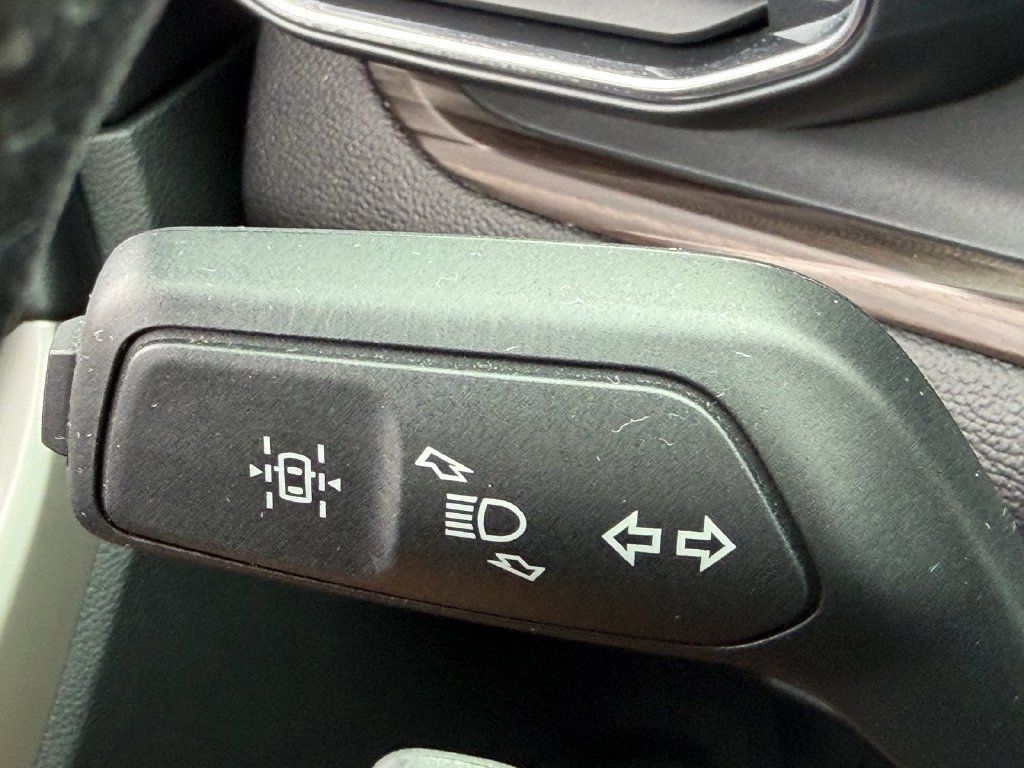 Used 2021 Ford Explorer Limited w/ Hybrid Equipment Group 310A RWD image 33
