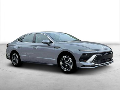 New 2026 Hyundai Sonata SEL FWD image 10