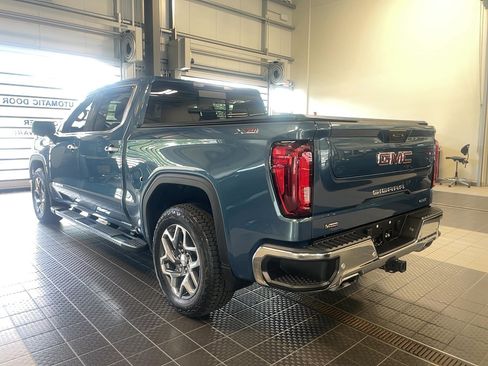 Used 2024 GMC Sierra 1500 SLT w/ SLT Premium Plus Package AWD/4WD image 25