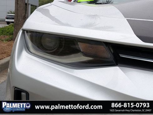 Used 2016 Chevrolet Camaro LT RWD image 8