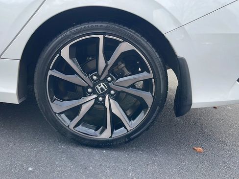 Used 2020 Honda Civic Sport image 11