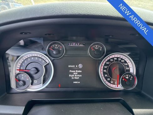 Used 2022 RAM 1500 Classic SLT w/ Electronics Convenience Group AWD/4WD image 11