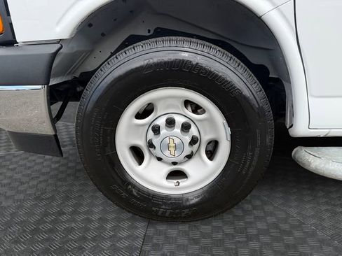 Used 2024 Chevrolet Express 2500 w/ Driver Convenience Package image 13