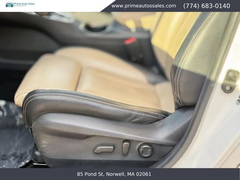 Used 2020 Subaru Outback Limited AWD/4WD image 11