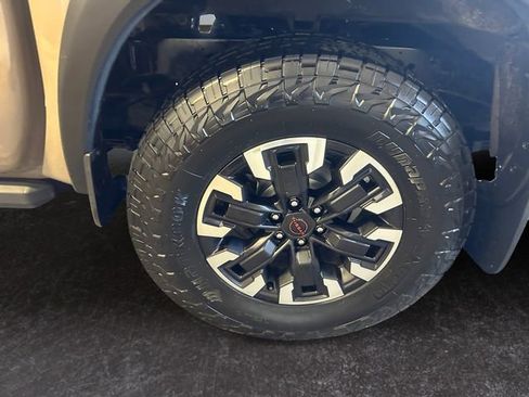 Used 2023 Nissan Frontier PRO-4X w/ Pro Convenience Package image 24