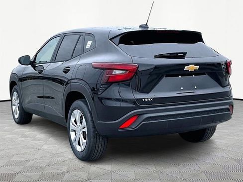 New 2026 Chevrolet Trax LS image 4