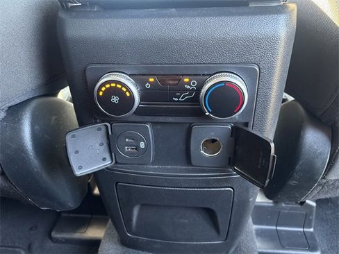 Used 2022 Ford Explorer XLT image 44