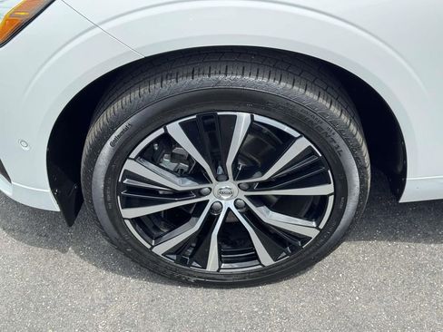 Used 2024 Volvo XC60 B5 Plus w/ Protection Package Premier AWD/4WD image 8