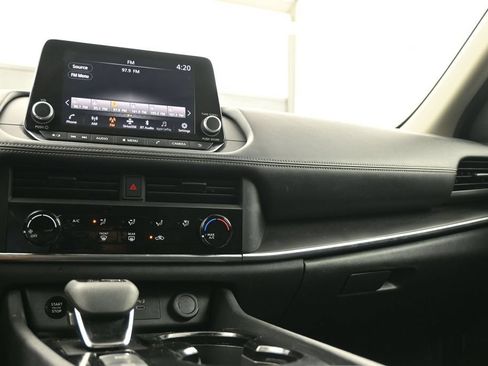 Certified 2024 Nissan Rogue S FWD image 15