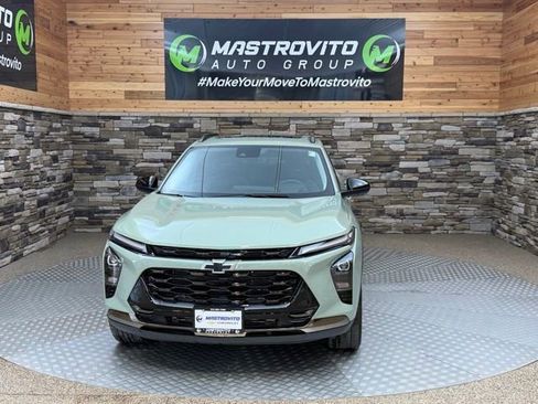 Used 2025 Chevrolet Trax ACTIV w/ Sunroof Package FWD image 3