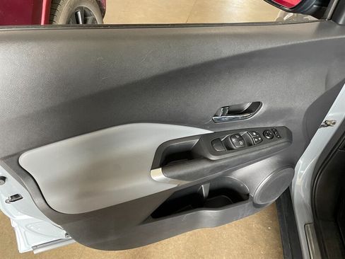 Used 2021 Nissan Kicks SR w/ SR Premium Package FWD image 20