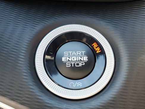 New 2025 Jeep Grand Cherokee L Altitude image 29