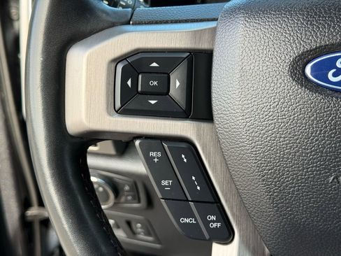 Certified 2019 Ford F150 Platinum w/ Equipment Group 701A Luxury image 14