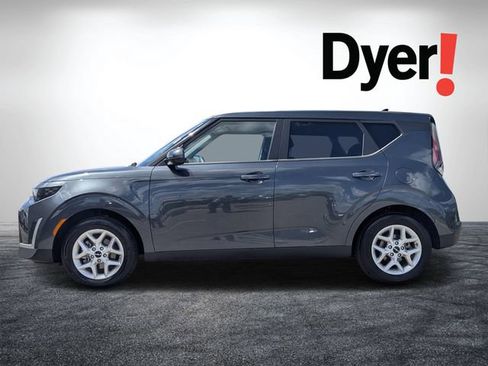 Certified 2025 Kia Soul LX w/ LX Technology Package FWD image 7