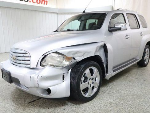 Used 2011 Chevrolet HHR LT w/ LT Preferred Equipment Group FWD image 2