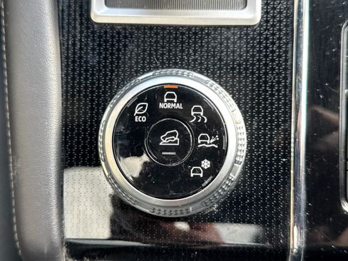 Used 2022 Mitsubishi Outlander SEL Black Edition FWD image 16