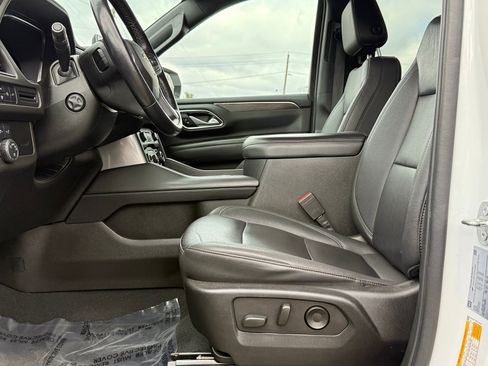 Certified 2022 Chevrolet Tahoe LT w/ Luxury Package AWD/4WD image 17