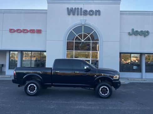 Used 2014 RAM 2500 Laramie image 1