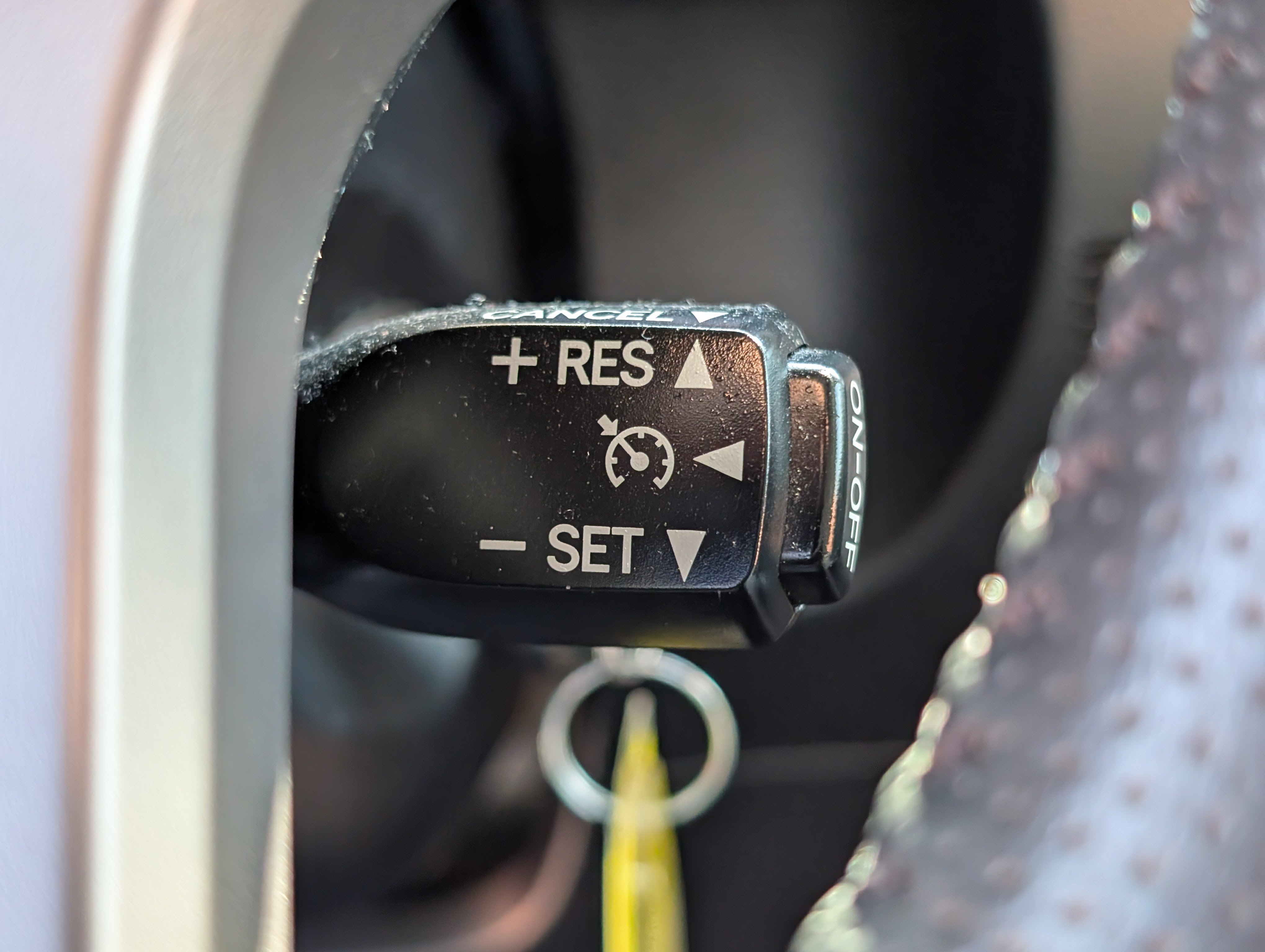 Used 2018 Toyota 4Runner SR5 AWD/4WD image 24