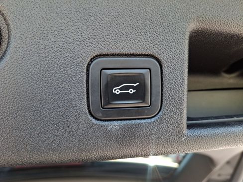 Used 2018 Chevrolet Equinox LT AWD/4WD image 29