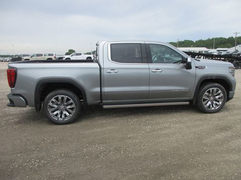 New 2026 GMC Sierra 1500 Denali AWD/4WD image 3