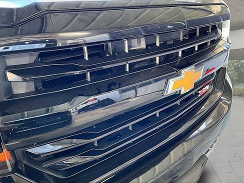 Used 2018 Chevrolet Silverado 1500 LT w/ Texas Edition image 27