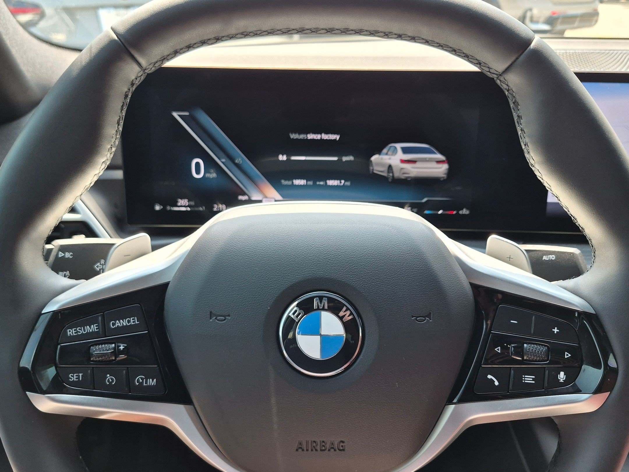 Used 2025 BMW 330i Sedan w/ M Sport Package RWD image 21