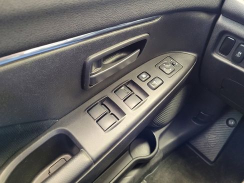 Used 2015 Mitsubishi Outlander Sport ES FWD image 27