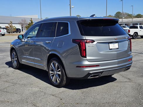 Used 2023 Cadillac XT6 Premium Luxury image 13