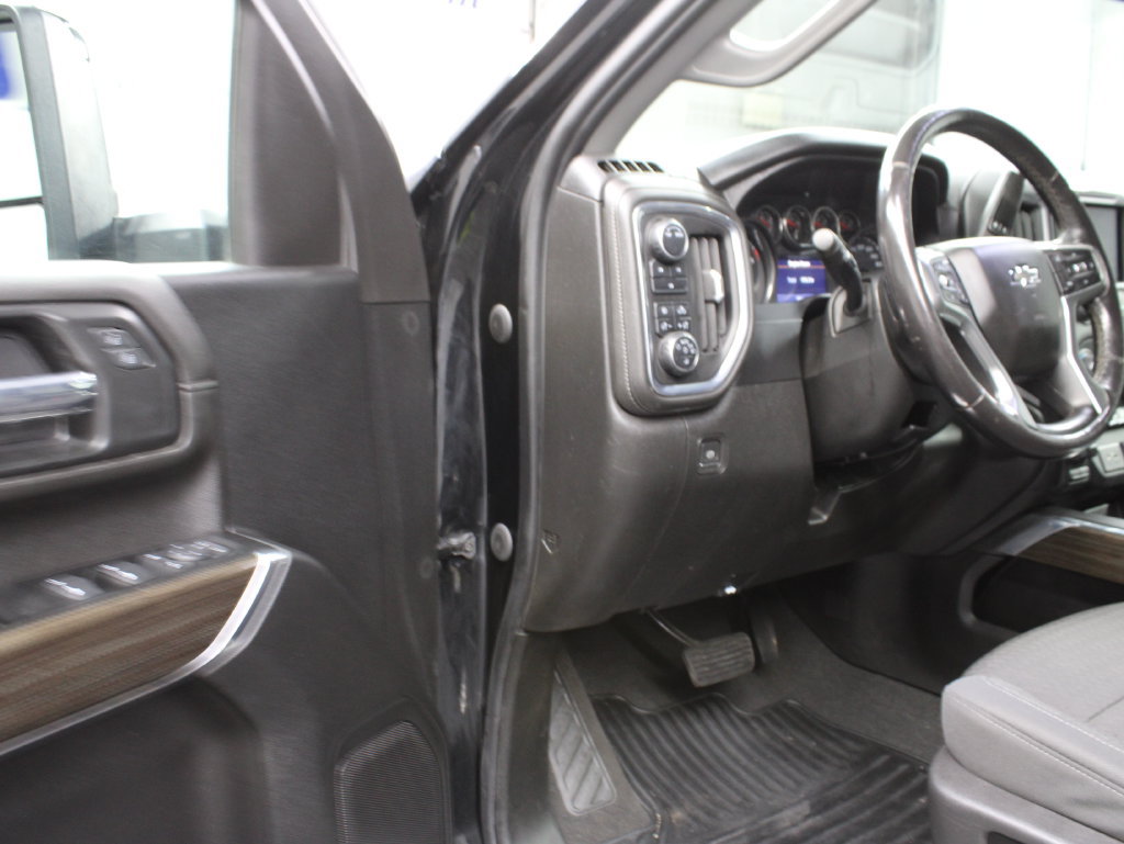 Used 2022 Chevrolet Silverado 2500 LT w/ Midnight Edition AWD/4WD image 47
