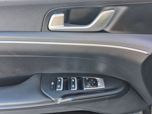 Certified 2022 Kia K5 LXS image 9