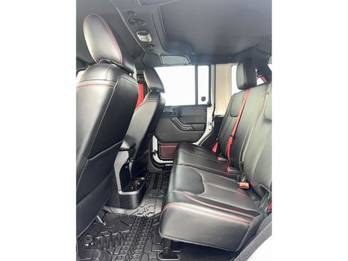 Used 2018 Jeep Wrangler Unlimited Rubicon w/ Dual Top Group image 26