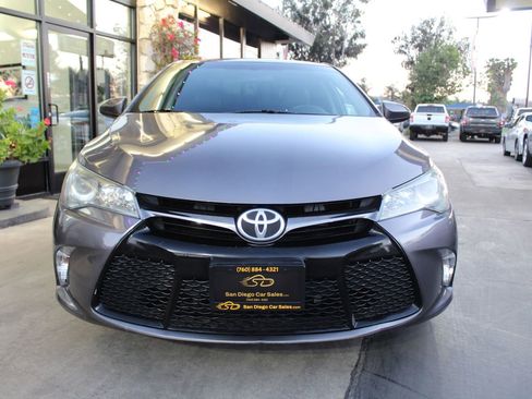 Used 2016 Toyota Camry SE FWD image 7