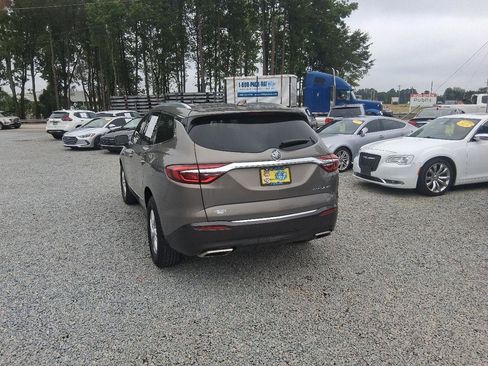 Used 2019 Buick Enclave Essence FWD image 3