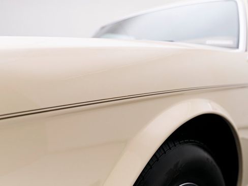 Used 1990 Rolls-Royce Silver Spur II image 21