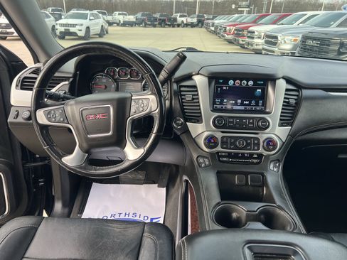Used 2019 GMC Yukon SLT image 23