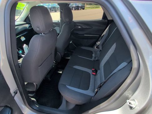 Used 2023 Chevrolet TrailBlazer LT FWD image 15