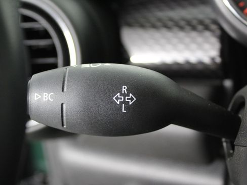 Used 2018 MINI Cooper S image 29