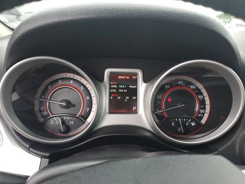 Used 2018 Dodge Journey SXT w/ Connectivity Group FWD image 25