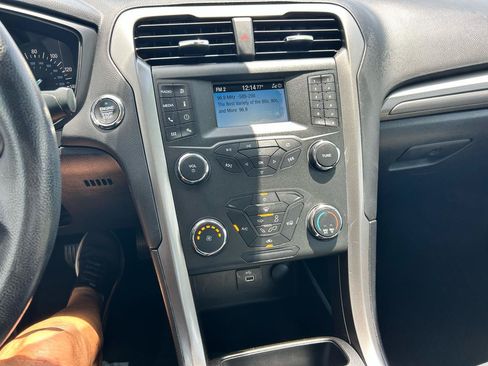 Used 2020 Ford Fusion S FWD image 4
