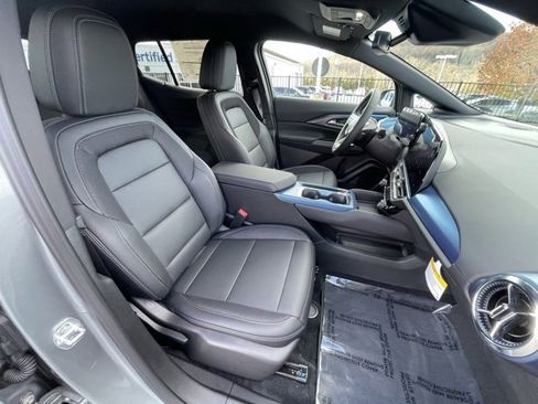 New 2026 Chevrolet Equinox EV LT w/ LPO, Tech Bronze Package image 31