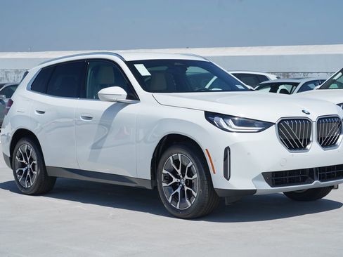 New 2026 BMW X3 xDrive30i w/ Convenience Package AWD/4WD image 3
