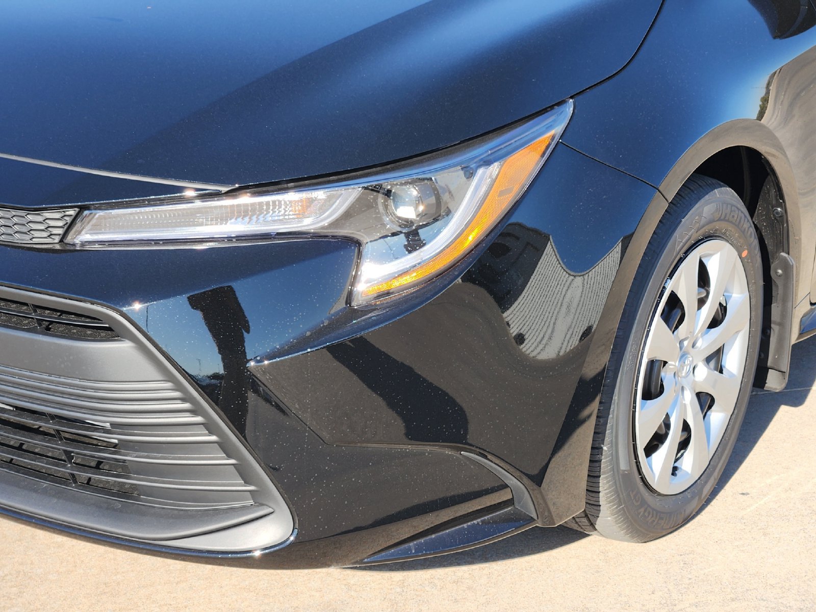 New 2027 Toyota Corolla LE FWD image 10