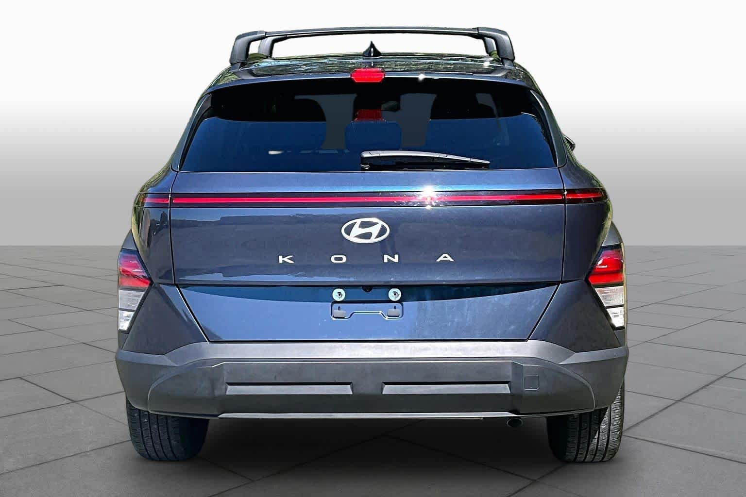 Used 2024 Hyundai Kona SEL FWD image 5