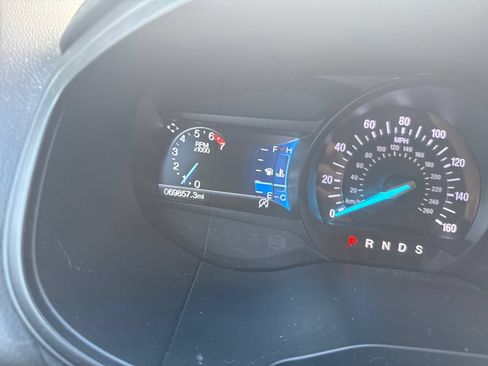 Used 2022 Ford Edge Titanium AWD/4WD image 16