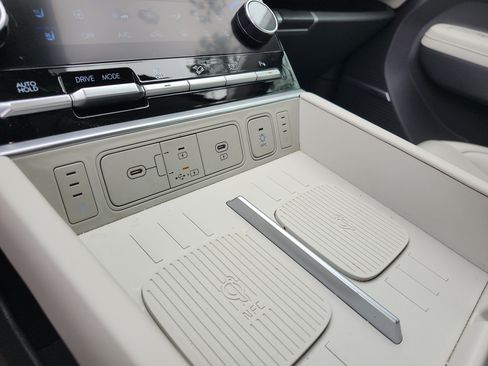 Used 2024 Hyundai Santa Fe Calligraphy FWD image 24