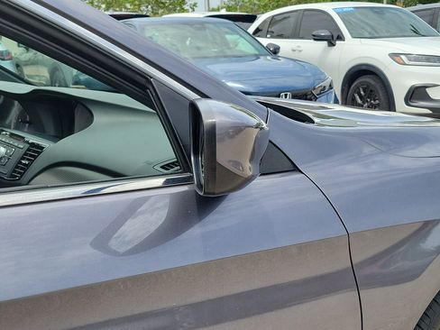 Used 2017 Honda Accord Sport image 8